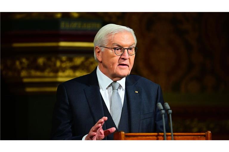 Steinmeier hat dem Schweizer Bundespräsidenten Guy Parmelin nach der tödlichen Brandkatastrophe kondoliert (Archivbild).