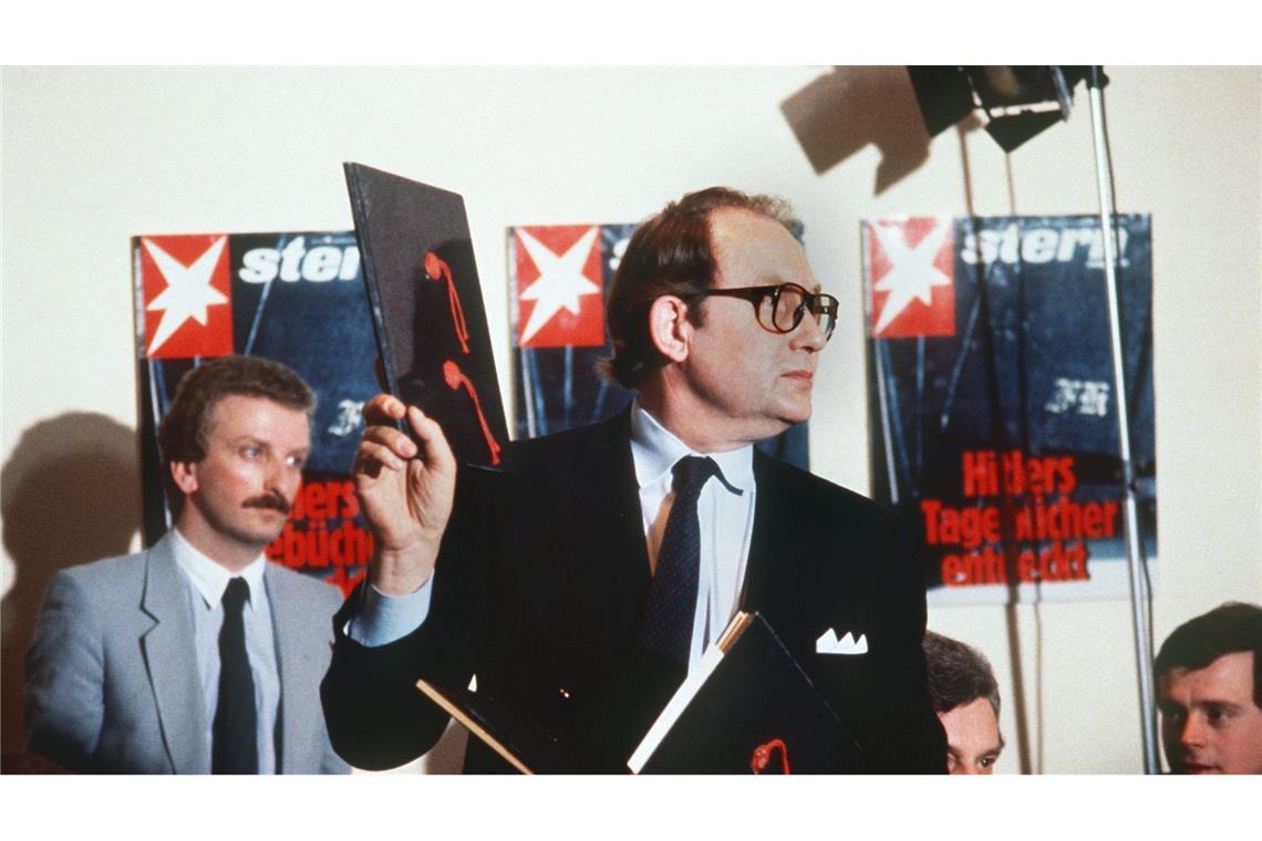„Stern“-Reporter Gerd Heidemann ist tot „Stern“-Reporter Gerd Heidemann präsentiert auf einer Pressekonferenz des Hamburger Magazins «Stern» die angeblichen Hitler-Tagebücher.