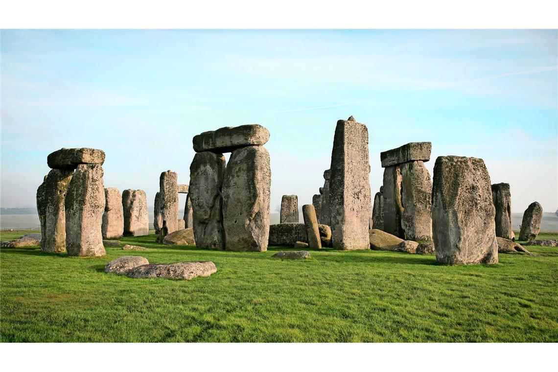 Neuer Roman des Bestsellerautors Stonehenge, Weltkulturerbestätte bei Amesbury, im Südwesten Englands, ist der Dreh- und Angelpunkt für Folletts neuen Roman.