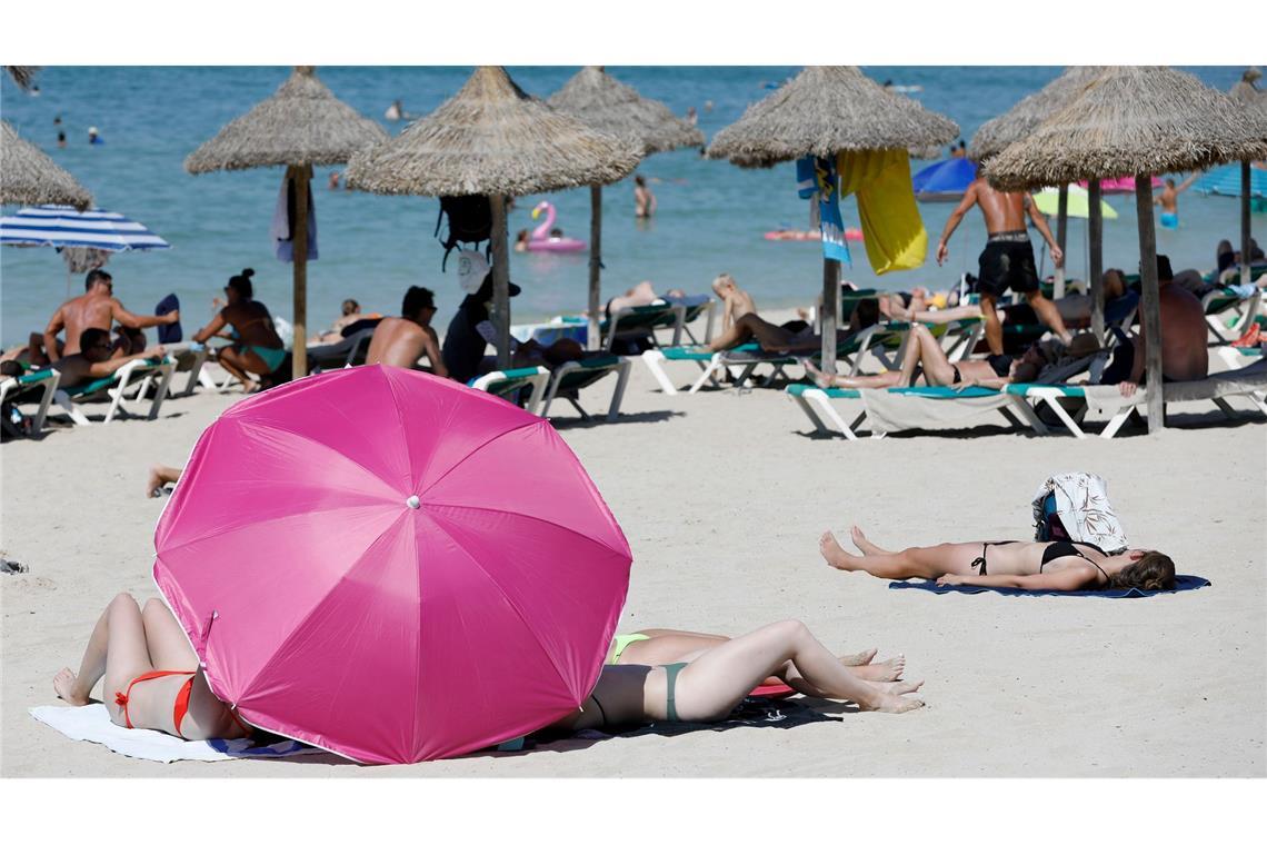 "Populärste Form des Glücks" - Neuer Urlaubsrekord Strandurlaub ist immer noch heiß begehrt. (Archivbild)