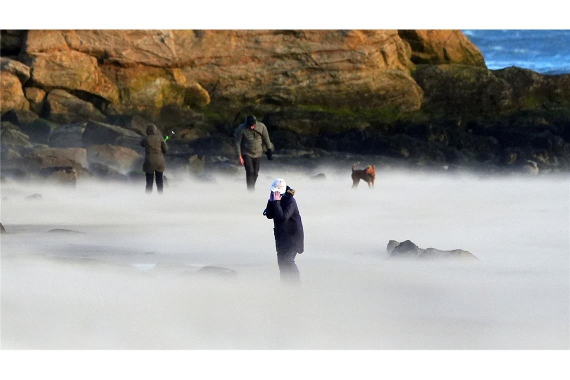 Bilder des Tages Stürmisch ist es am Strand von Tynemouth Longsands an der Nordostküste Englands.