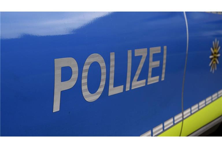 Sturzbetrunken und ohne Führerschein ist ein 25-jähriger Autofahrer nahe Biberach unterwegs gewesen (Symbolbild).