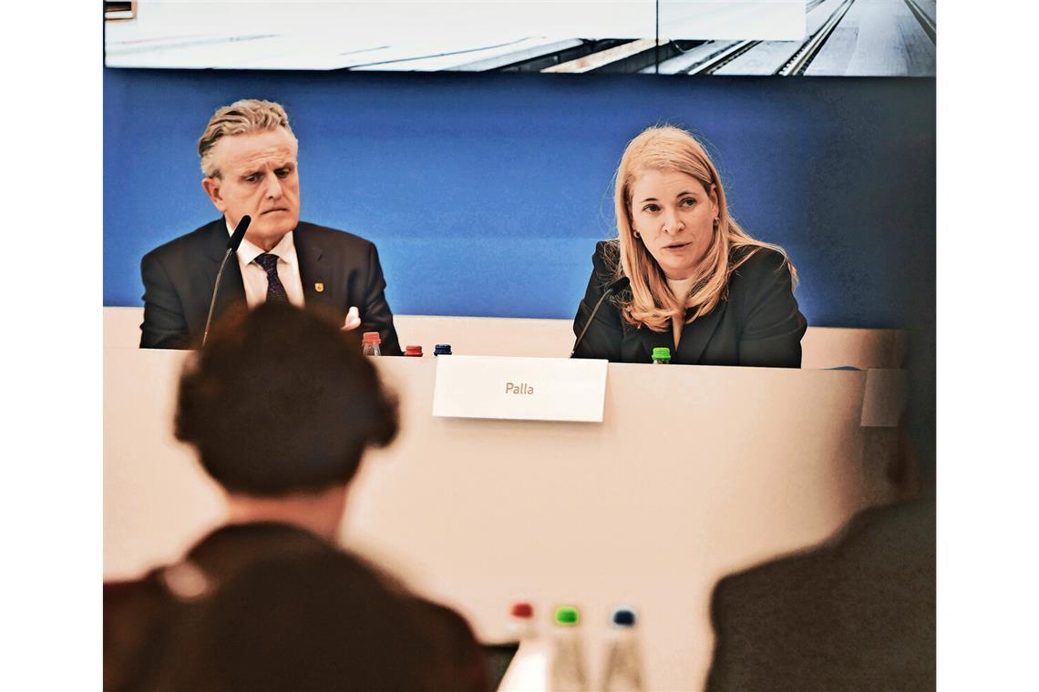 Stuttgart 21 und kein Ende: Auch nach der Krisensitzung mit Bahnchefin Evelyn Palla ist der weitere Zeitplan offen.