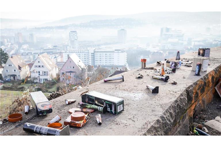 Stuttgart ist am 1. Januar 2025 im Böller- und Raketendunst versunken. Auch in der Landeshauptstadt gibt es eine Verbotszone.