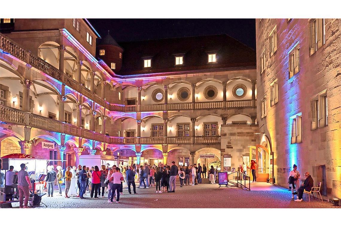 Stuttgart leuchtet – im Innenhof des Alten Schlosses und überall bei der Langen Nacht der Museen am 21. März