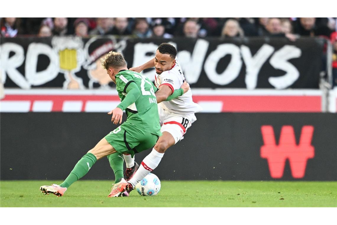 "Momentum" weg: VfB patzt bei Jagd zurück in Königsklasse Stuttgarts Nationalspieler Jamie Leweling (r) versuchte viel, hier im Zweikampf mit Gladbachs Robin Hack.