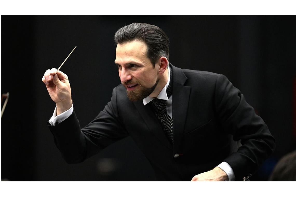 Stuttgarts GMD Cornelius Meister dirigiert Ballereignis des Jahres 2025 Stuttgarts Opern-GMD Cornelius Meister