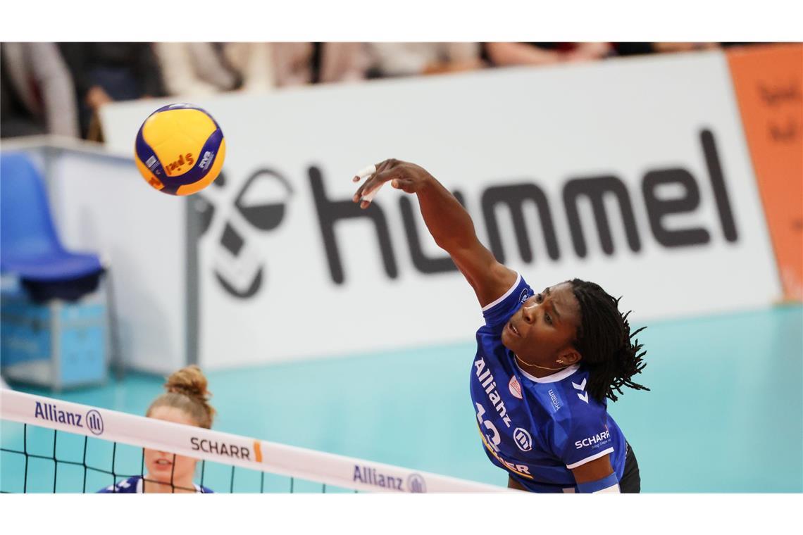 Allianz MTV Stuttgart startet von Platz zwei in die Play-offs Stuttgarts Star Krystal Rivers in Aktion