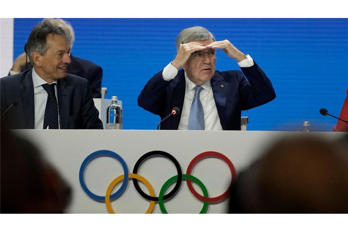 IOC vor der Wahl: Wer wird Thomas Bachs Nachfolger? Sucht seinen Nachfolger: IOC-Präsident Thomas Bach (r).