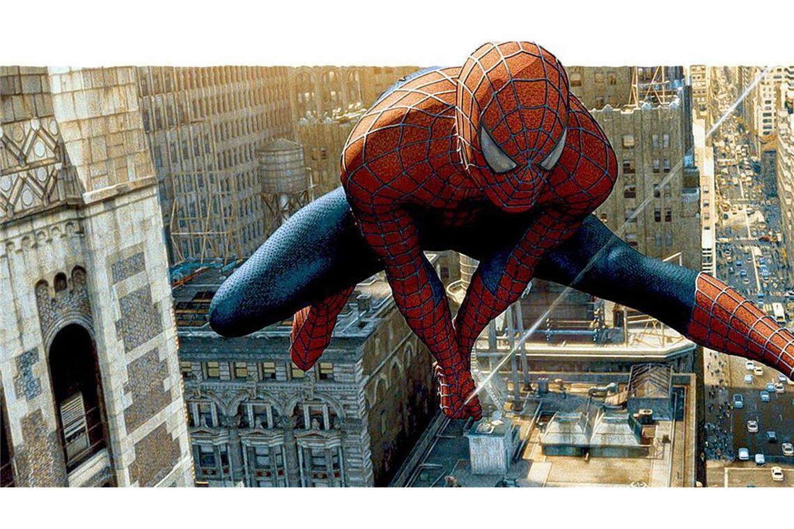 Warum wir gerade jetzt Superhelden brauchen Superhelden haben den Dreh raus – wie Spiderman: Peter Parker ist ein Nobody, der bei Tante May und Onkel Ben wohnt. Durch den Biss einer gentechnisch manipulierten Spinne wird aus dem ganz normalen Teenager Spiderman, der erst lernen muss mit seinen Superkräften umzugehen. Wie Onkel Ben schon sagt: „Aus großer Kraft folgt große Verantwortung.“