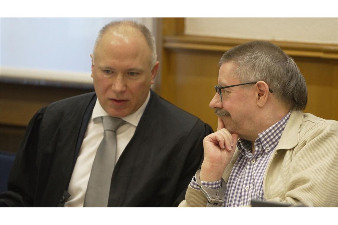 Haftstrafen wegen Plan für Umsturz und Lauterbach-Entführung Sven Birkmann (rechts) stammt aus Brandenburg.