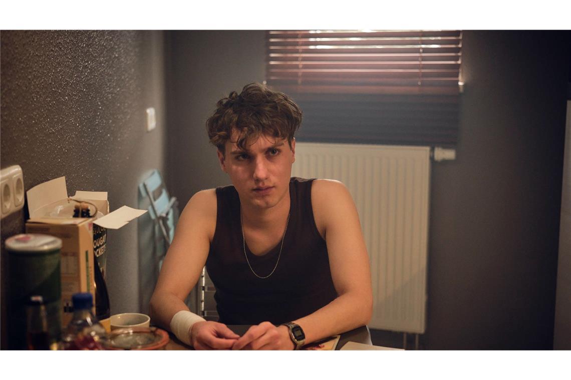 „Der Stelzenmann“: Was taugt der neue „Tatort“ aus Ludwigshafen? Swen (Samuel Benito) wurde ebenfalls als Kind entführt, vermutlich vom selben Täter. Er ist stark traumatisiert und hilft der Polizei nicht.