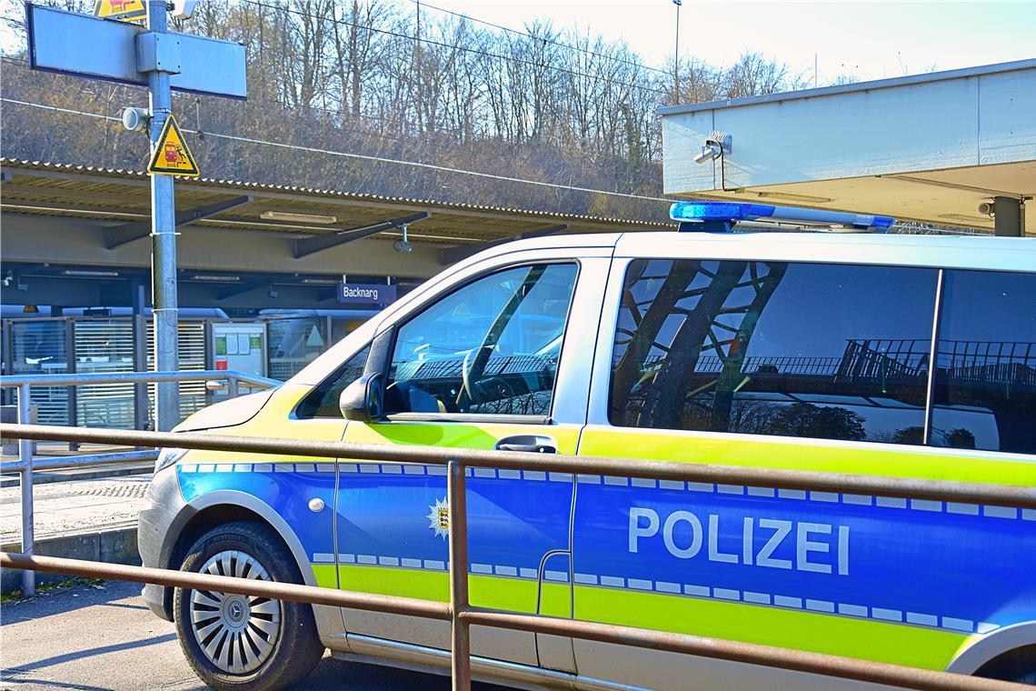 Verbotene Gegenstände in Backnang beschlagnahmt Symbolbild: Tobias Sellmaier