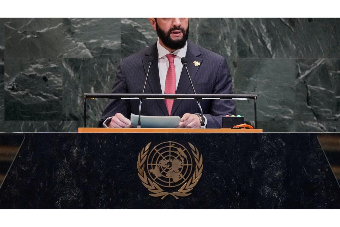 Israel bestätigt Dialog über Sicherheitsabkommen mit Syrien Syriens Interimspräsident al-Scharaa kritisiert Israels dauernde Angriffe auf sein Land.