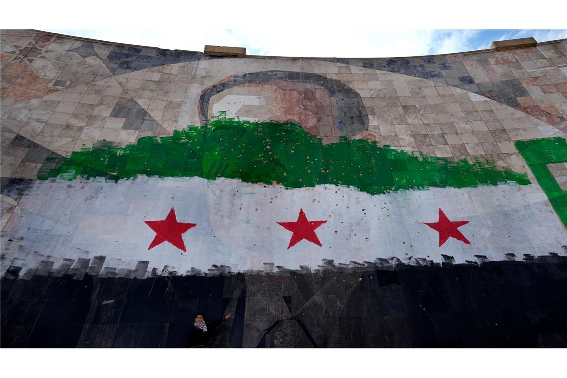USA beginnen mit Lockerung der Syrien-Sanktionen Syriens neue Führung bemüht sich um eine Annäherung an die internationale Staatengemeinschaft.