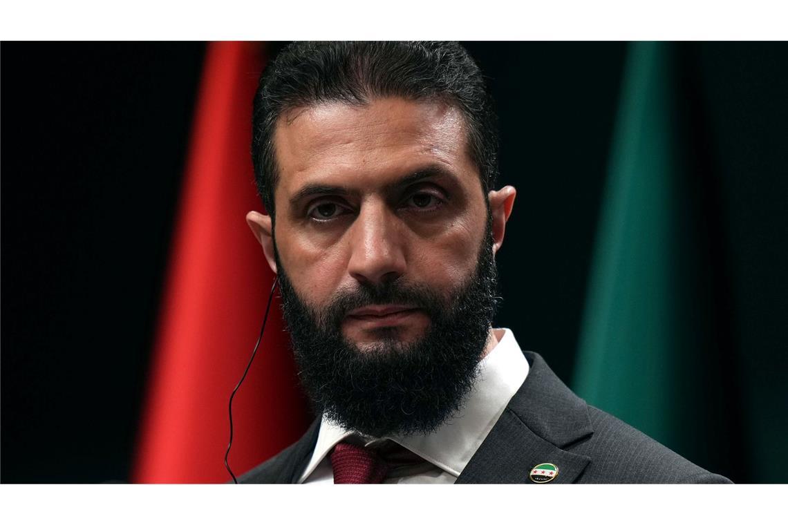 Syriens Übergangspräsident ruft alle Seiten zur Zurückhaltung auf. (Archivbild)