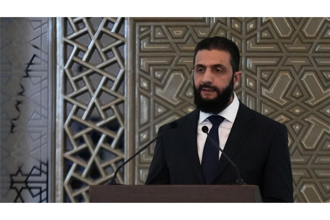 Syrien hat neue Regierung - Gaza vor nächster Waffenruhe? Syriens Übergangspräsident Scharaa ist um internationale Akzeptanz bemüht.