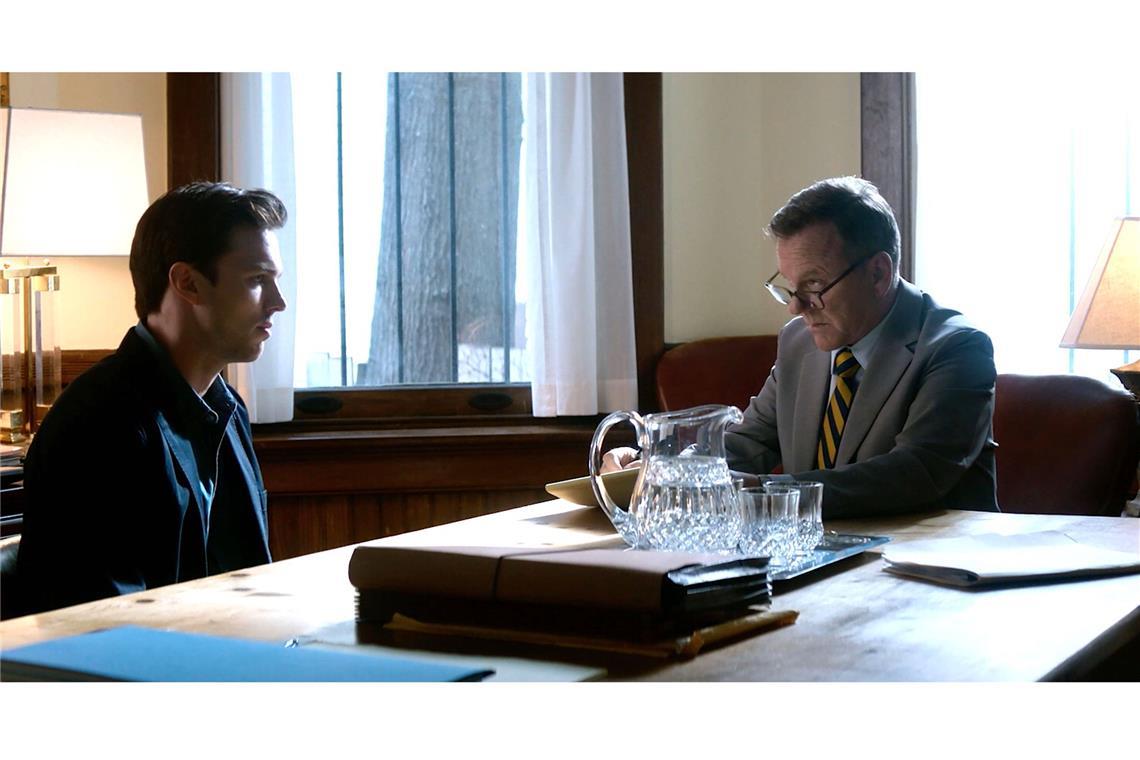 Gefangen im moralischen Dilemma Szene aus dem Film „Juror #2“.