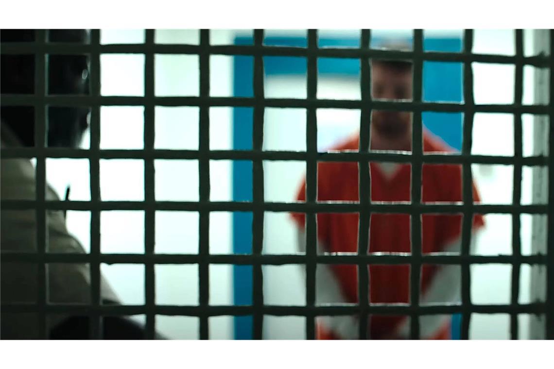 Gefangen im moralischen Dilemma Szene aus dem Film „Juror #2“.