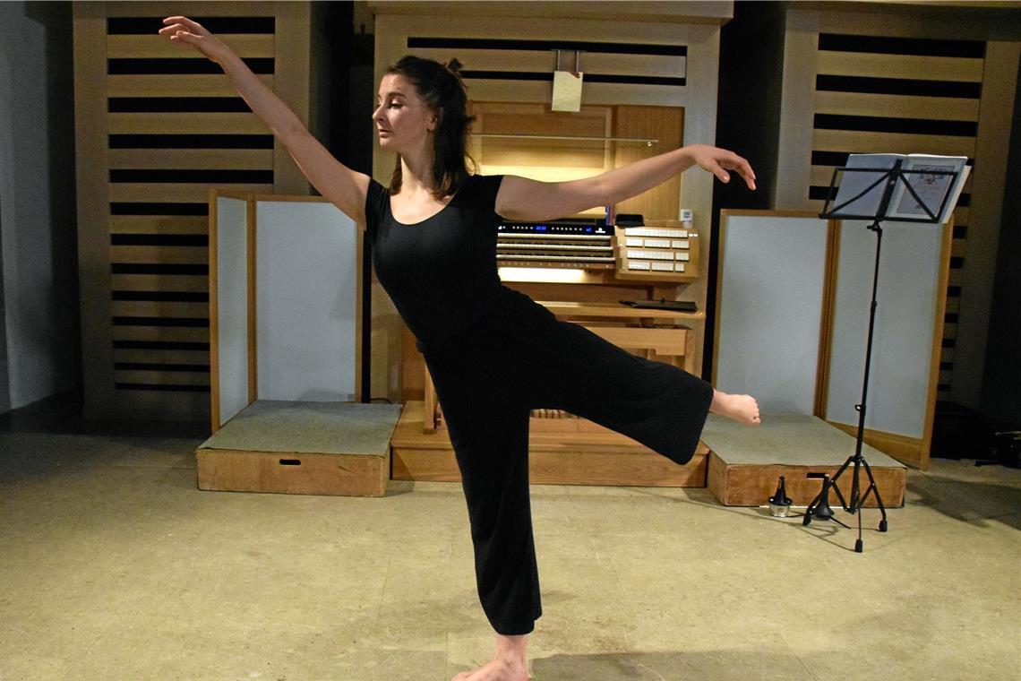 Murrhardter Silvesterkonzert ist ein Publikumsmagnet Tänzerin Clara Unseld hat eine klassische Tanzausbildung absolviert.