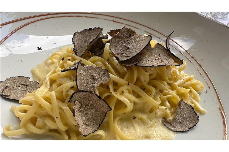 Tagliolini Al Tartufo Nero - Trüffelnudeln in einem Berliner Restaurant.