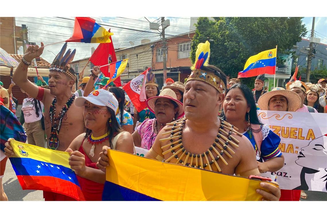 Tausende Indigene und internationale Klimaschützer zogen durchs Zentrum der Millionenstadt Belém.