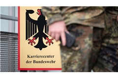 Tausende junge Männer sind offenbar nicht bereit, den für sie verpflichtenden Fragebogen zum neuen Wehrdienst auszufüllen (Symbolfoto).