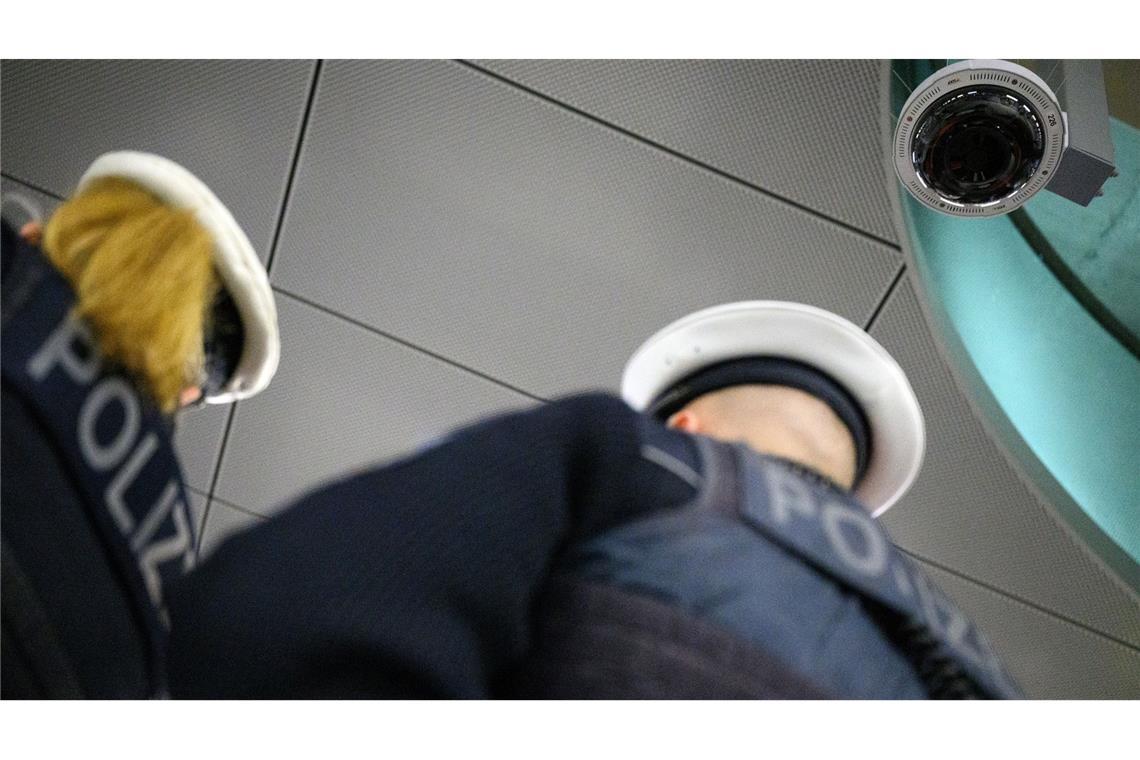 Mehr als 3.000 Angriffe – Bahn setzt auf Bodycams und Teams