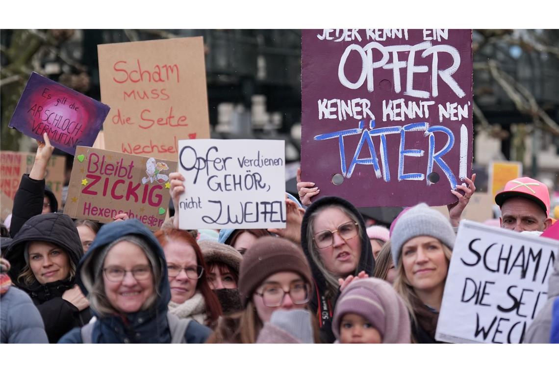 Tausende Menschen versammeln sich seit Tagen in ganz Deutschland auf den Straßen. (Archivbild)