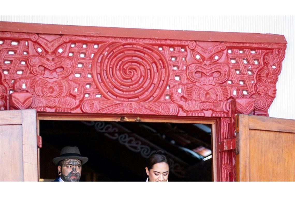 Neue Maori-Königin hält erste Rede nach dem Tod ihres Vaters Te Arikinui hat am Ende der Trauerzeit erstmals öffentlich gesprochen.