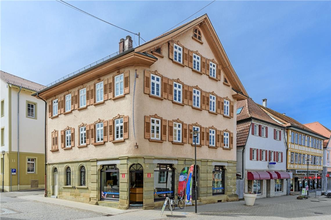 Neue Pläne fürs Naturparkzentrum Team und Ausstellung könnten umziehen, die Tourist-Info als explizit städtische Dienstleistung soll aber im Gebäude am Marktplatz, noch Sitz des Naturparkzentrums, bleiben.