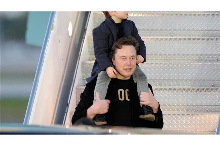 Tech-Milliardär Elon Musk mit seinem Sohn X Æ A-Xii, genannt "Little X". (Archivbild)