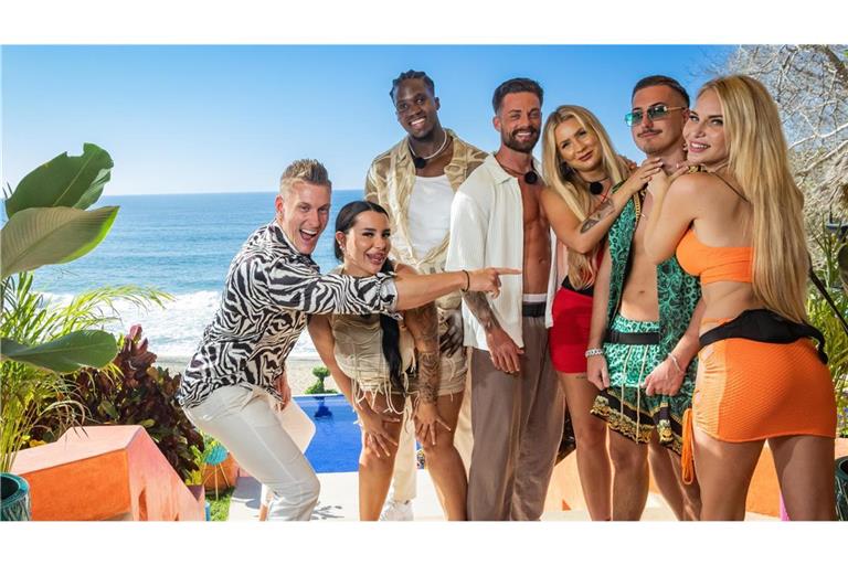 Teil des Casts von "Ex on the Beach" 2025 v.l.: Calvin, Sahel, Joshua, Luca, Marta, Marvin und Franzi