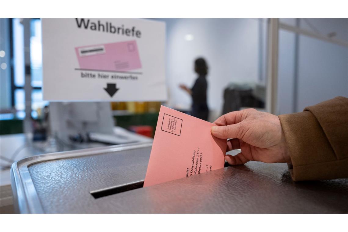 Teilnehmen dürfen deutsche Staatsbürger, die am Wahltag mindestens 16 Jahre alt sind und seit mindestens drei Monaten ihren Hauptwohnsitz in Baden-Württemberg haben.