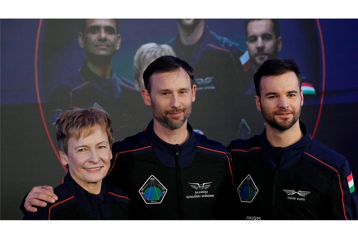 Erstmals Inder, Ungar und Pole an der ISS angekommen Teilnehmer der Raumfahrtmission Axiom 4
