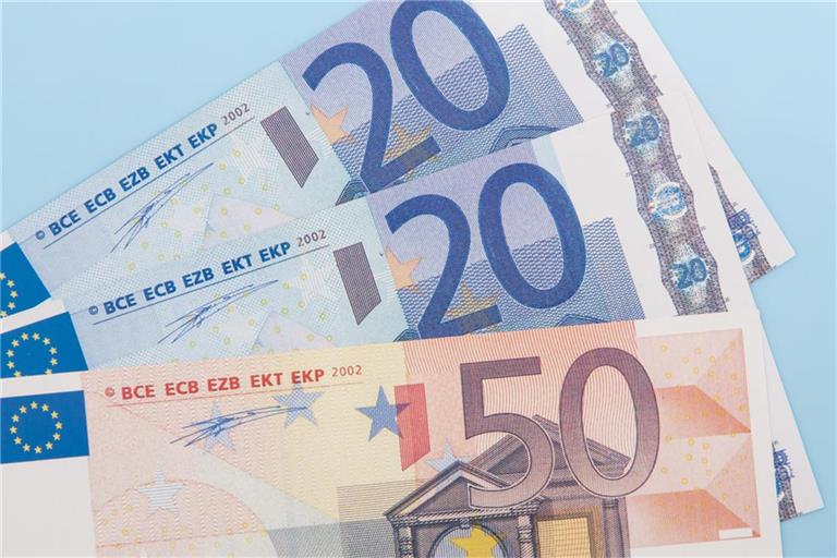 Teilnehmer der Umfrage erhalten 90 Euro.