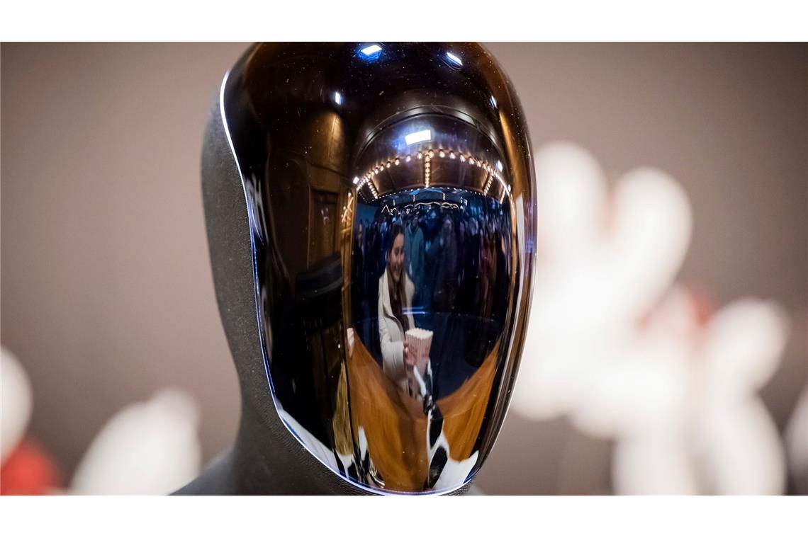 Tesla-Chef Elon Musk sagt vorher, dass es auf der Welt mehr Roboter als Menschen geben werde.