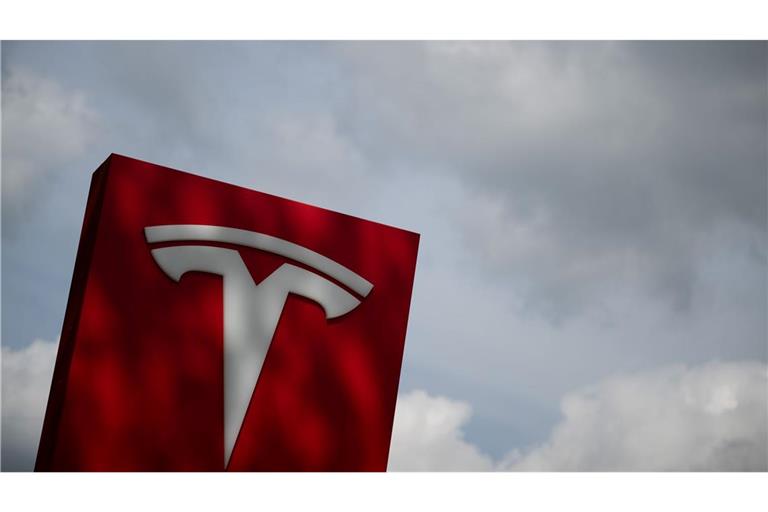 Tesla entschied sich dafür, abgespeckte Versionen heutiger Modelle günstiger zu verkaufen. (Archivbild)