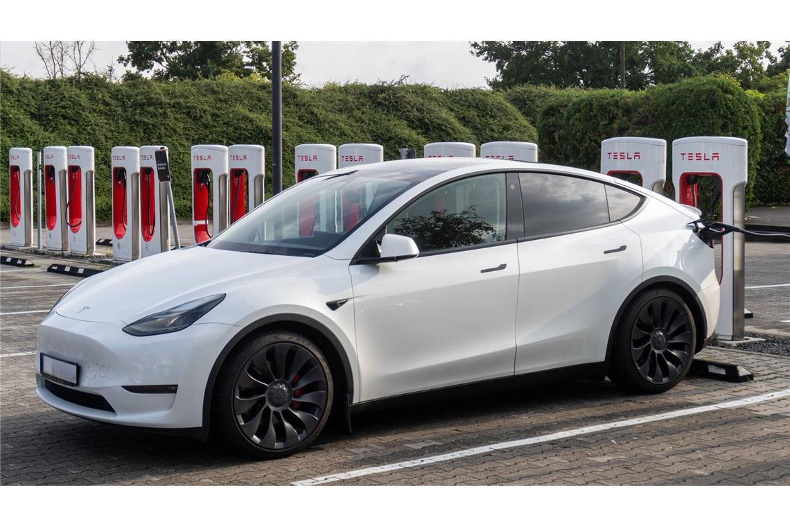 E-Auto-Markt wächst – doch der Absatz von Tesla bricht weiter ein Tesla hat derzeit nicht nur auf dem deutschen Automarkt Probleme.