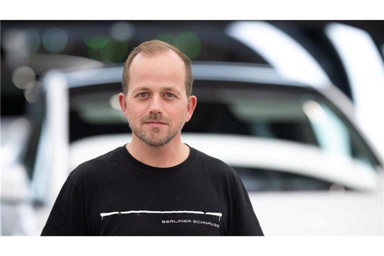 Tesla-Werksleiter André Thierig hat bei einer Betriebsratssitzung die Polizei verständigt (Archivbild).