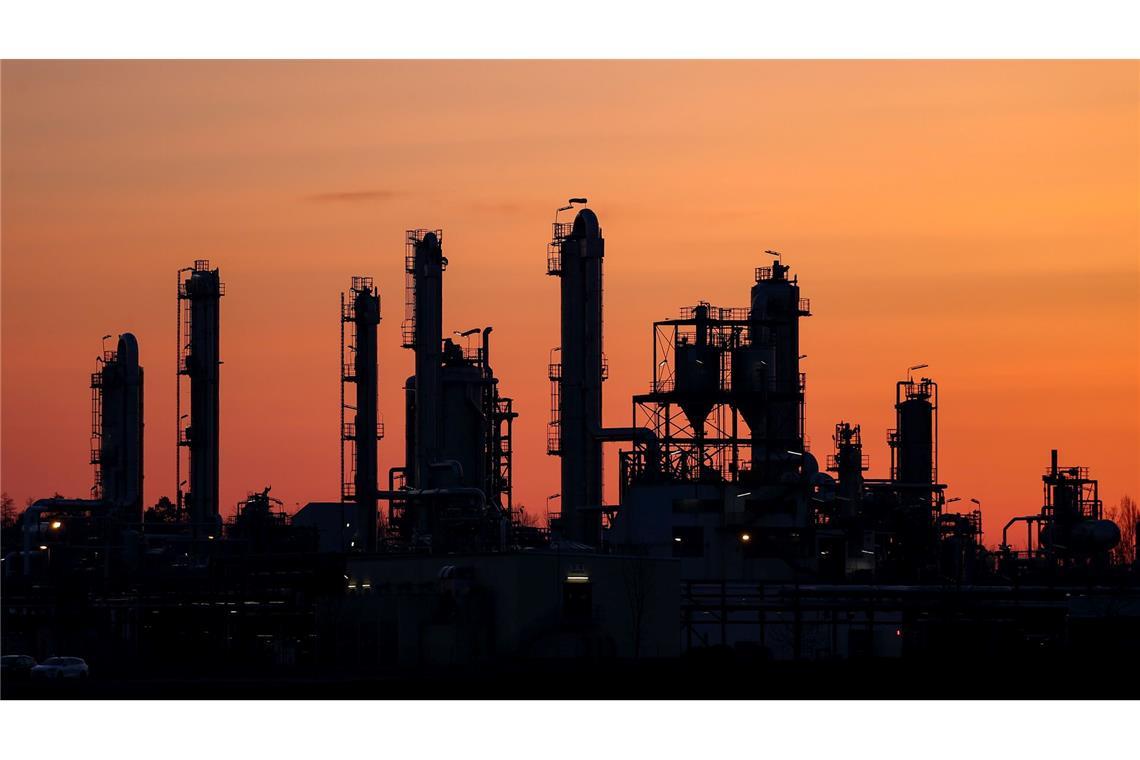 DSW: Deutsche Konzerne haben viele hausgemachte Probleme Teure Energie belastet viele Chemieunternehmen - aber längst nicht alle Branchen in Deutschland (Archivbild).