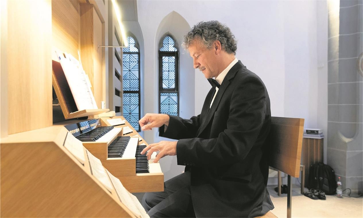 Überirdisch und sehr bewegend Thomas Haller, der auch den konzeptionellen Vorschlag zum Konzert mitbrachte.