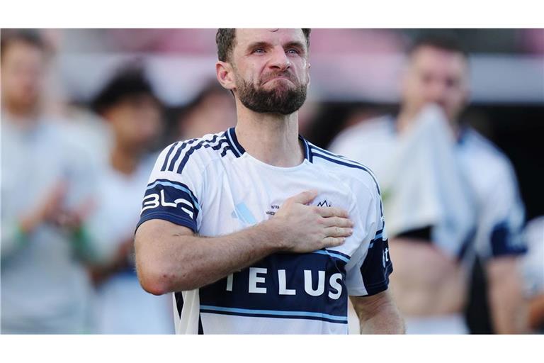 Thomas Müller blickt skeptisch auf eine mögliche WM-Teilnahme von Lionel Messi mit Argentinien. (Archivbild)