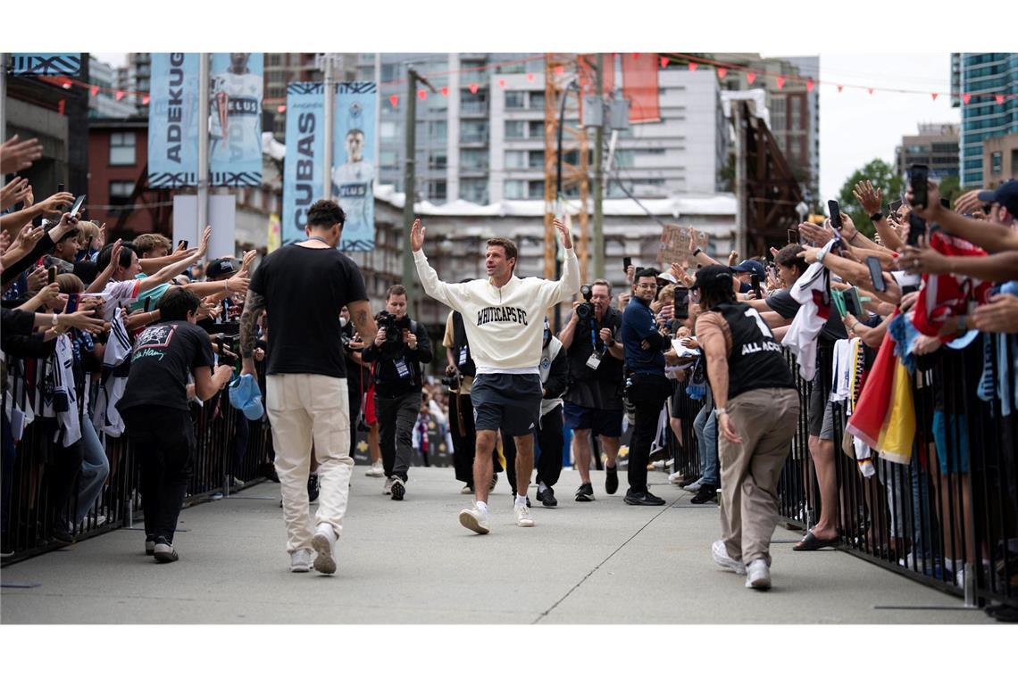 Thomas Müller ist begeistert in Vancouver empfangen worden.