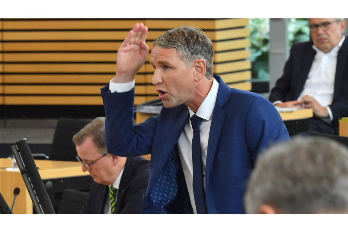 Thüringens AfD-Chef Björn Höcke reagiert scharf auf Maiers Vorwürfe und fordert seinen Rauswurf aus der Landesregierung. (Archivbild)