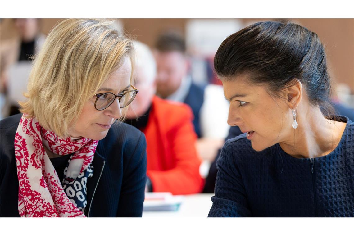 BSW sagt Ja zur Koalition in Thüringen Thüringens BSW-Chefin Katja Wolf und Parteigründerin Sahra Wagenknecht zeigten sich nach einem Streit im Zuge der Koalitionsverhandlungen nun bei einem Landesparteitag versöhnlich.