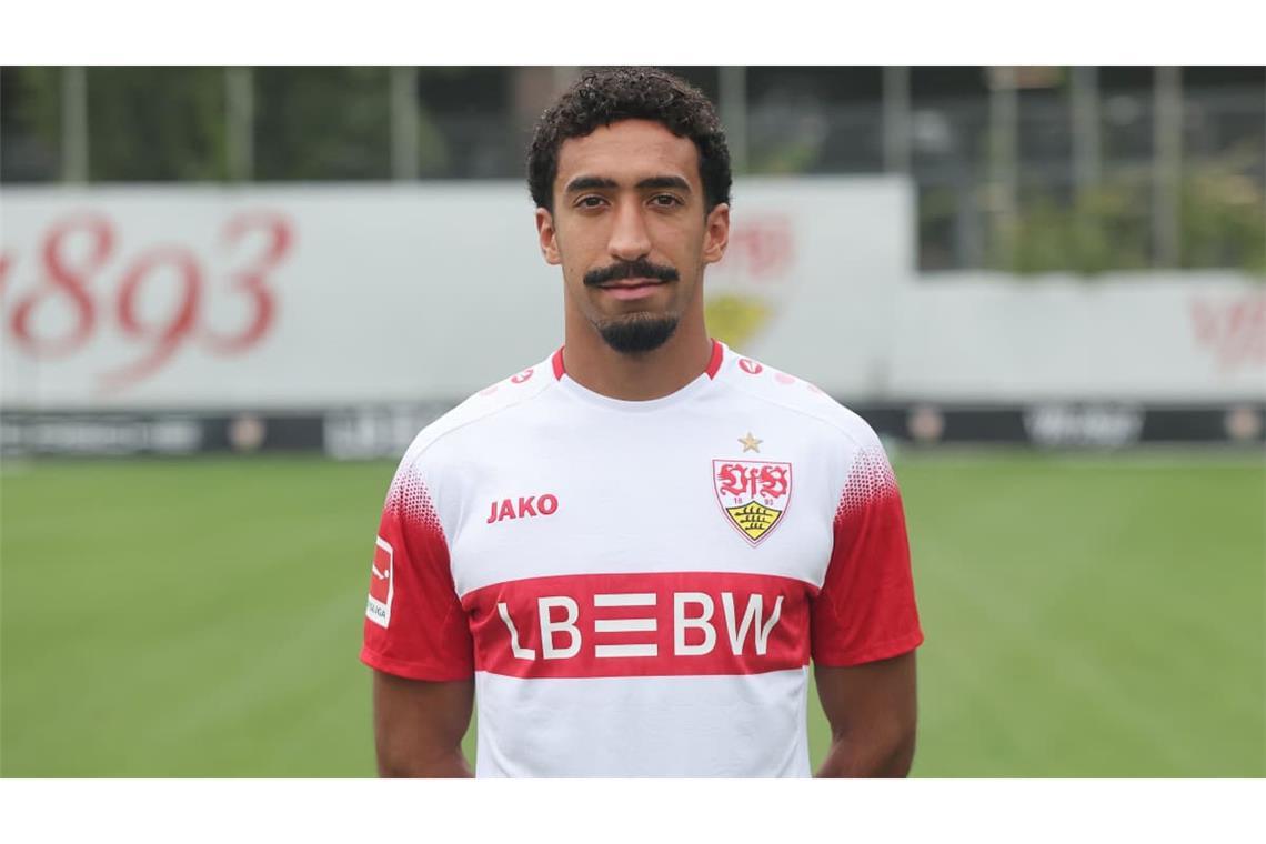 Tiago Tomas (Note 4,5): Vergab in der 12. Minute die beste Stuttgarter Chance im ersten Durchgang, als er aus kurzer Distanz unter Bedrängnis an die Latte schoss. Danach engagiert, aber ohne offensiven Einfluss. Nach gute einer Stunde ging er für Jamie Leweling vom Feld.