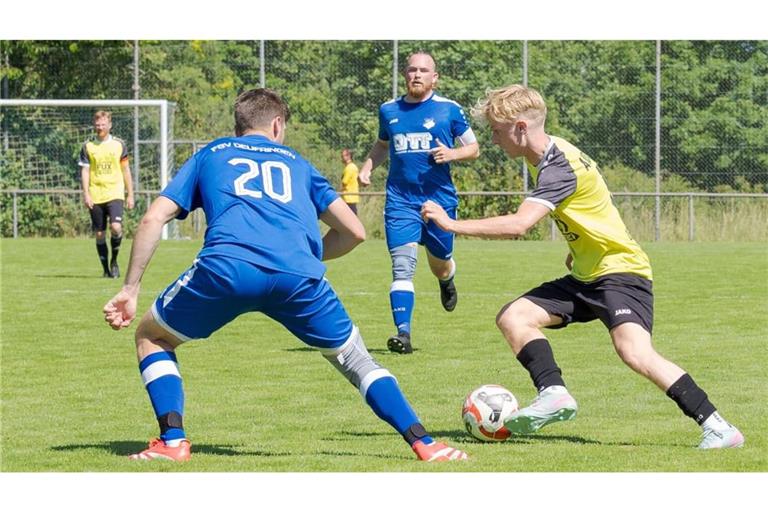 Tim Oehler (re.) und die SpVgg Aidlingen entschieden in der vergangenen Saison das Derby für sich.
