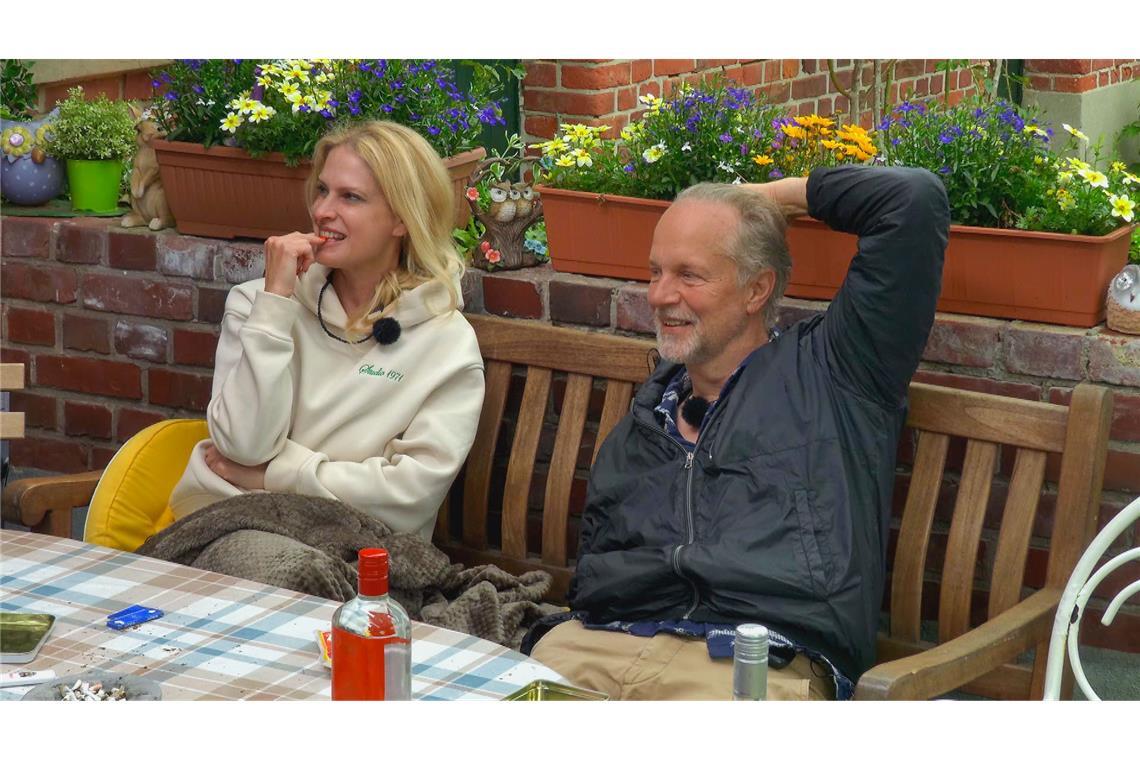 Wer ist raus in Folge 6? Tina und Jochen.