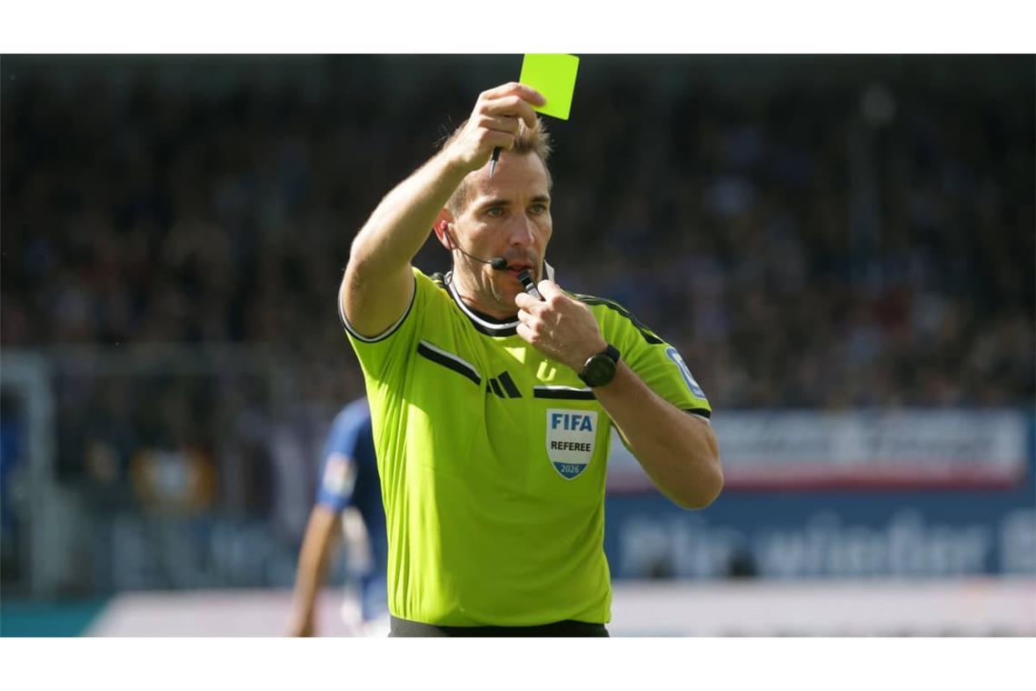 Tobias Stieler leitet die Partie am Samstagabend.